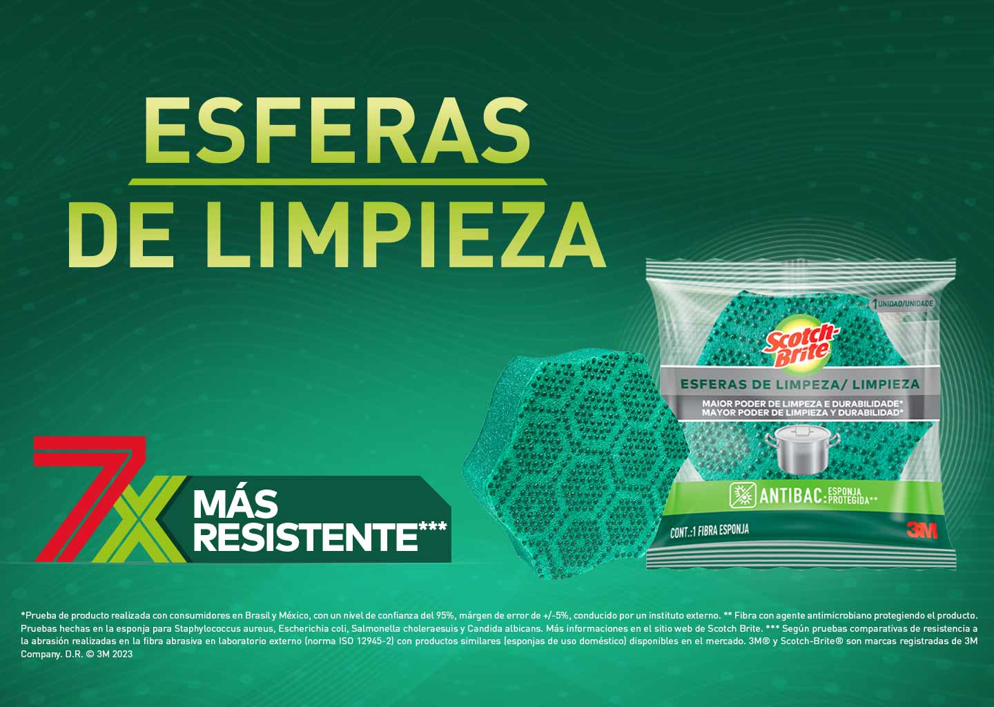 Esponja Esferas de Limpieza con empaque a un lado y fondo verde.

