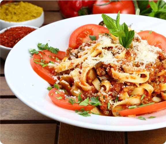 Plato con pasta.
